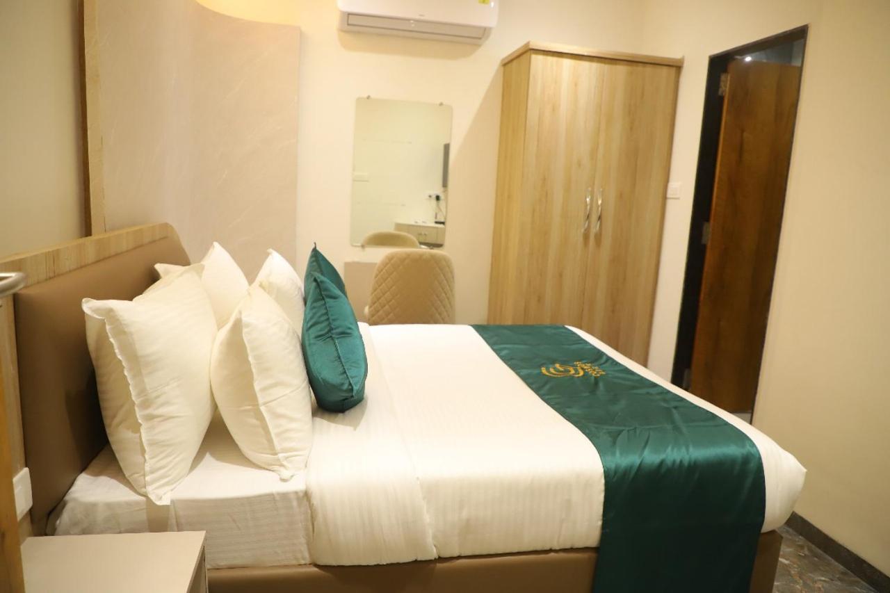 Hotel Cosmos Green Indore Ngoại thất bức ảnh