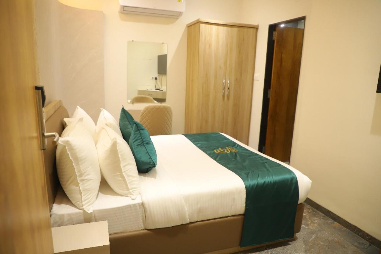 Hotel Cosmos Green Indore Ngoại thất bức ảnh
